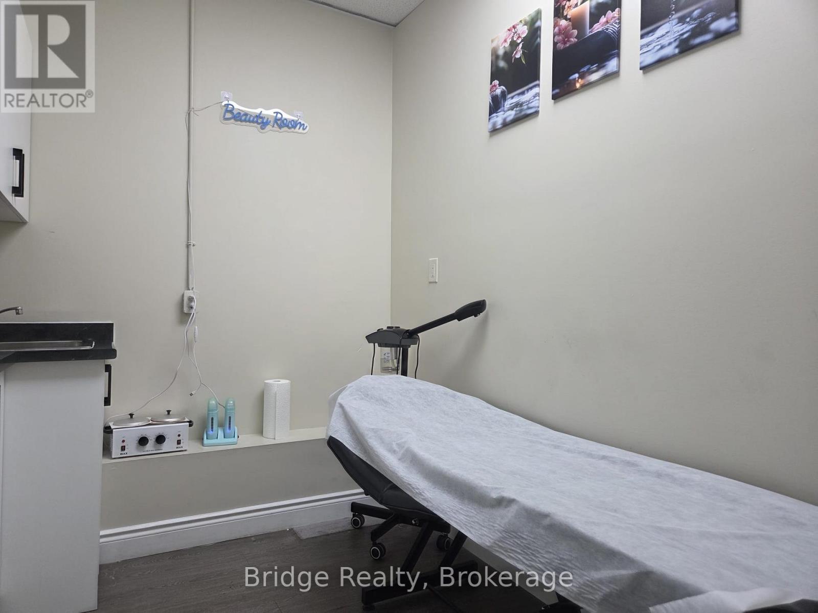 4 - 635 Greenhill Avenue, Hamilton, Ontario  L8K 5W8 - Photo 23 - X12878280