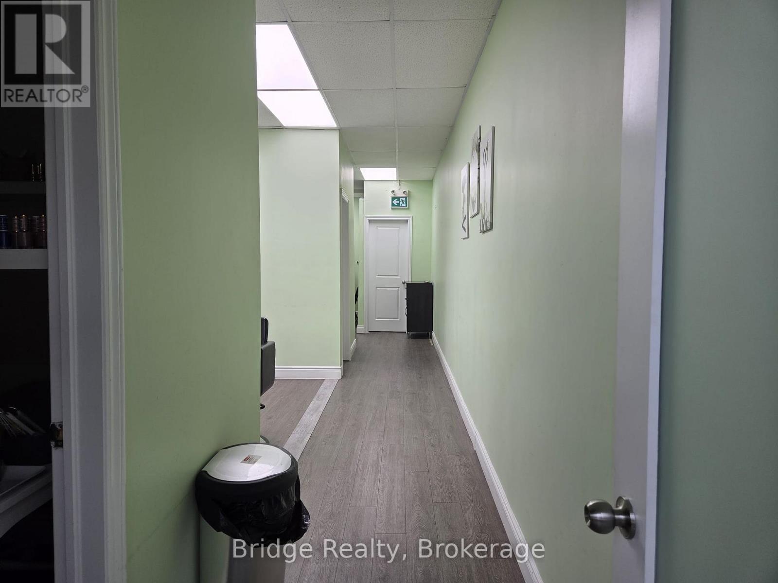 4 - 635 Greenhill Avenue, Hamilton, Ontario  L8K 5W8 - Photo 16 - X12878280