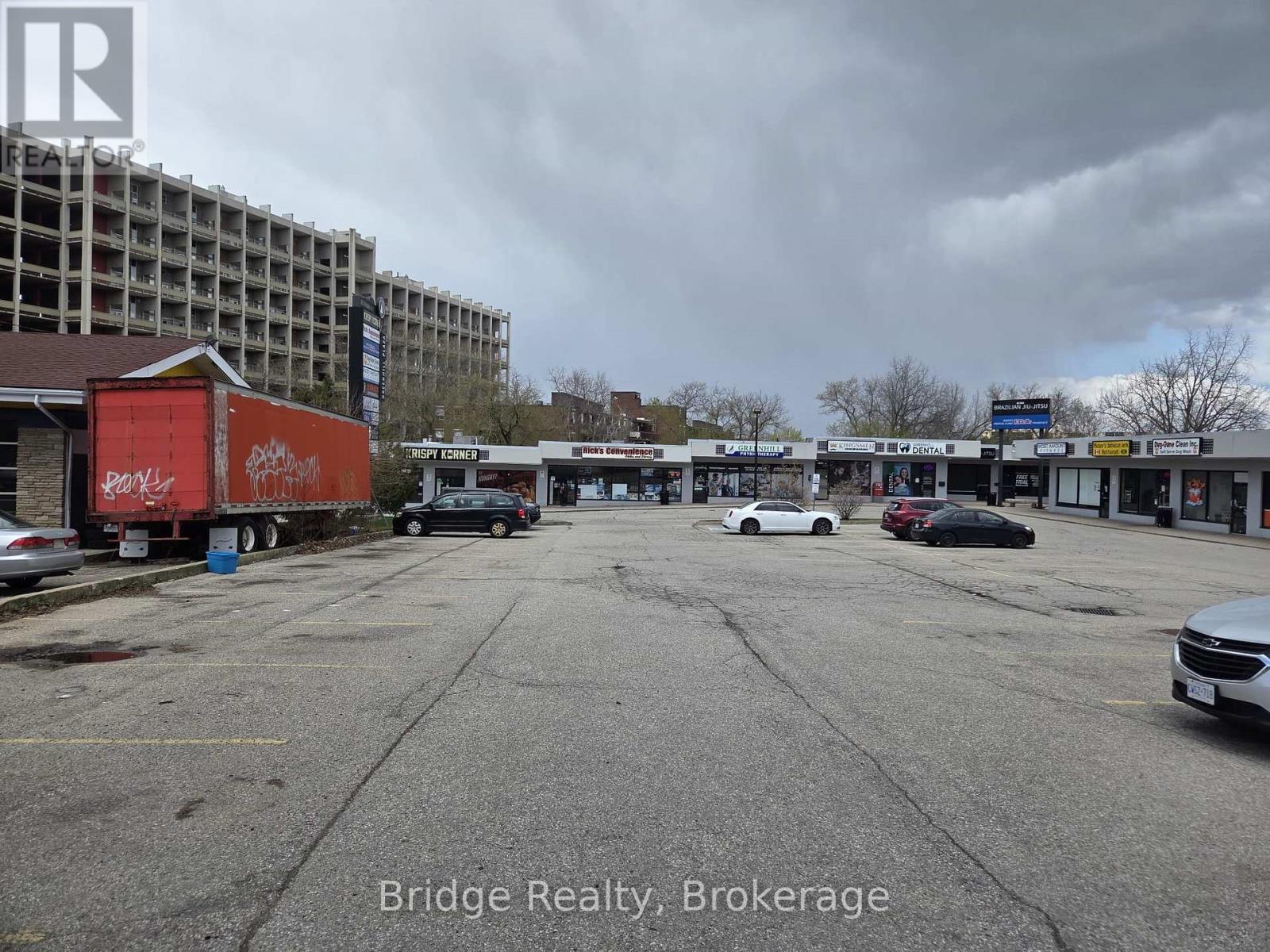 4 - 635 Greenhill Avenue, Hamilton, Ontario  L8K 5W8 - Photo 29 - X12878280