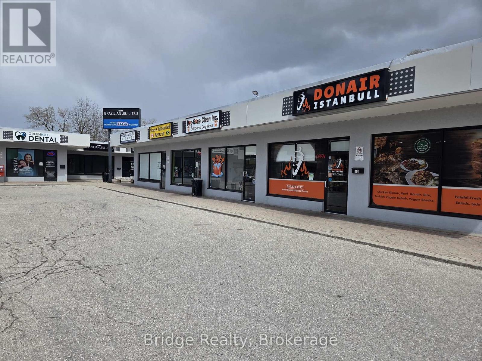 4 - 635 Greenhill Avenue, Hamilton, Ontario  L8K 5W8 - Photo 5 - X12878280