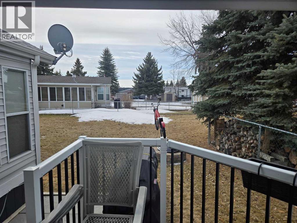 481 Carefree Resort, Rural Red Deer County, Alberta  T4G 0K6 - Photo 4 - A2303208