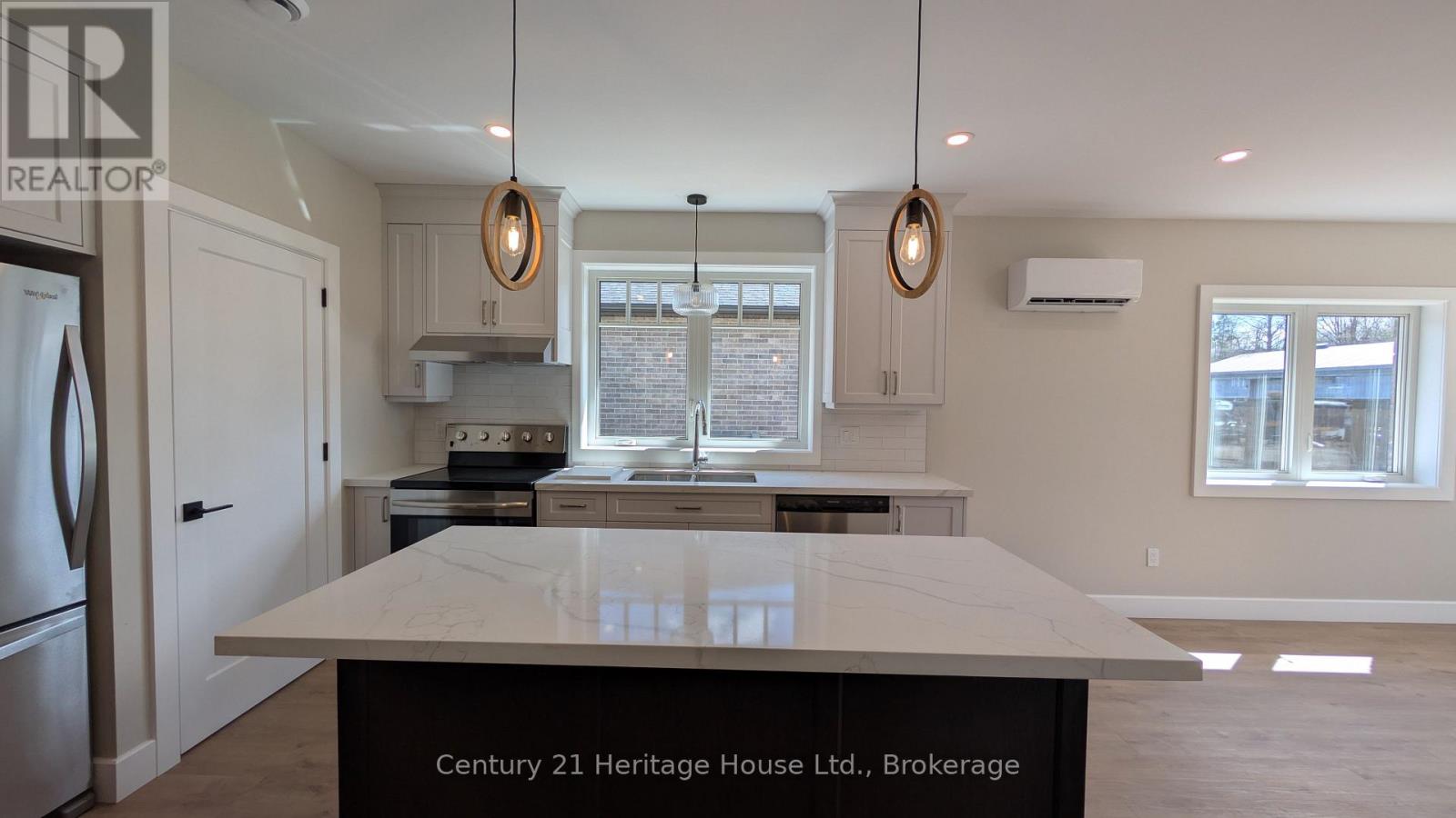 329 Arthur Street, Wellington North, Ontario  N0G 2L3 - Photo 2 - X12594642