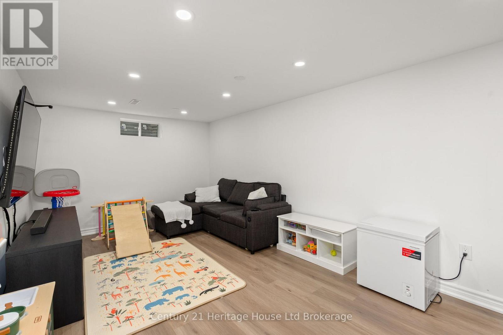 9 San Vito Way, Toronto, Ontario  M3L 2G7 - Photo 23 - W13025582