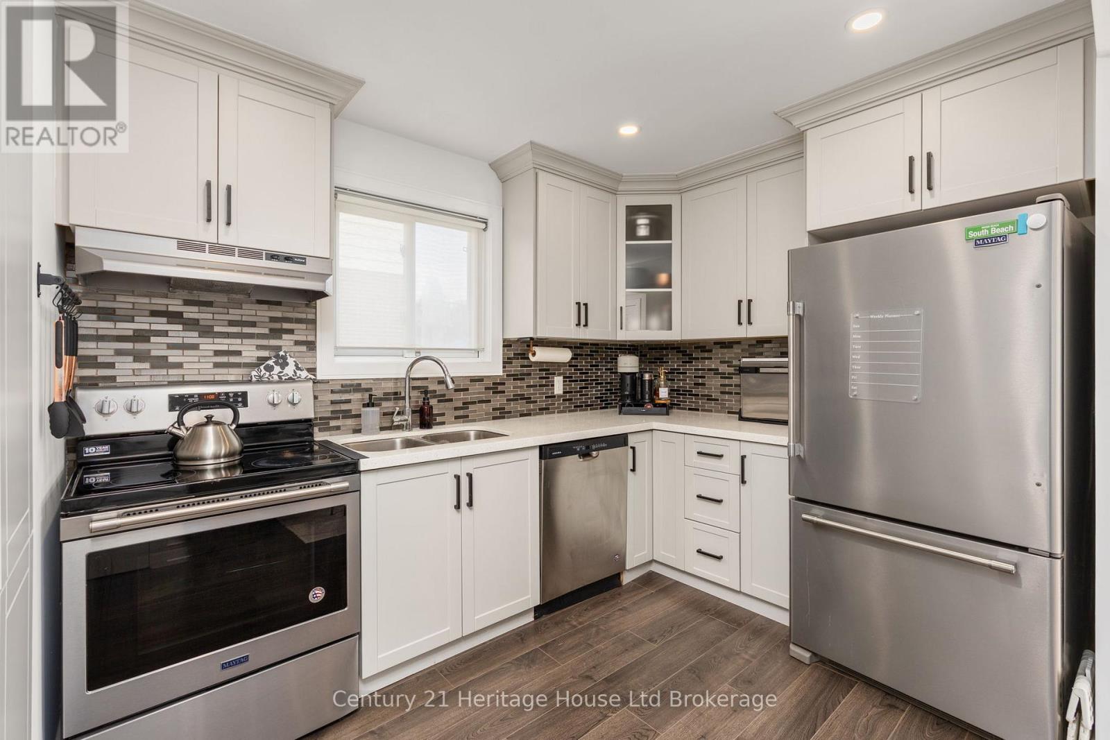 9 San Vito Way, Toronto, Ontario  M3L 2G7 - Photo 3 - W13025582