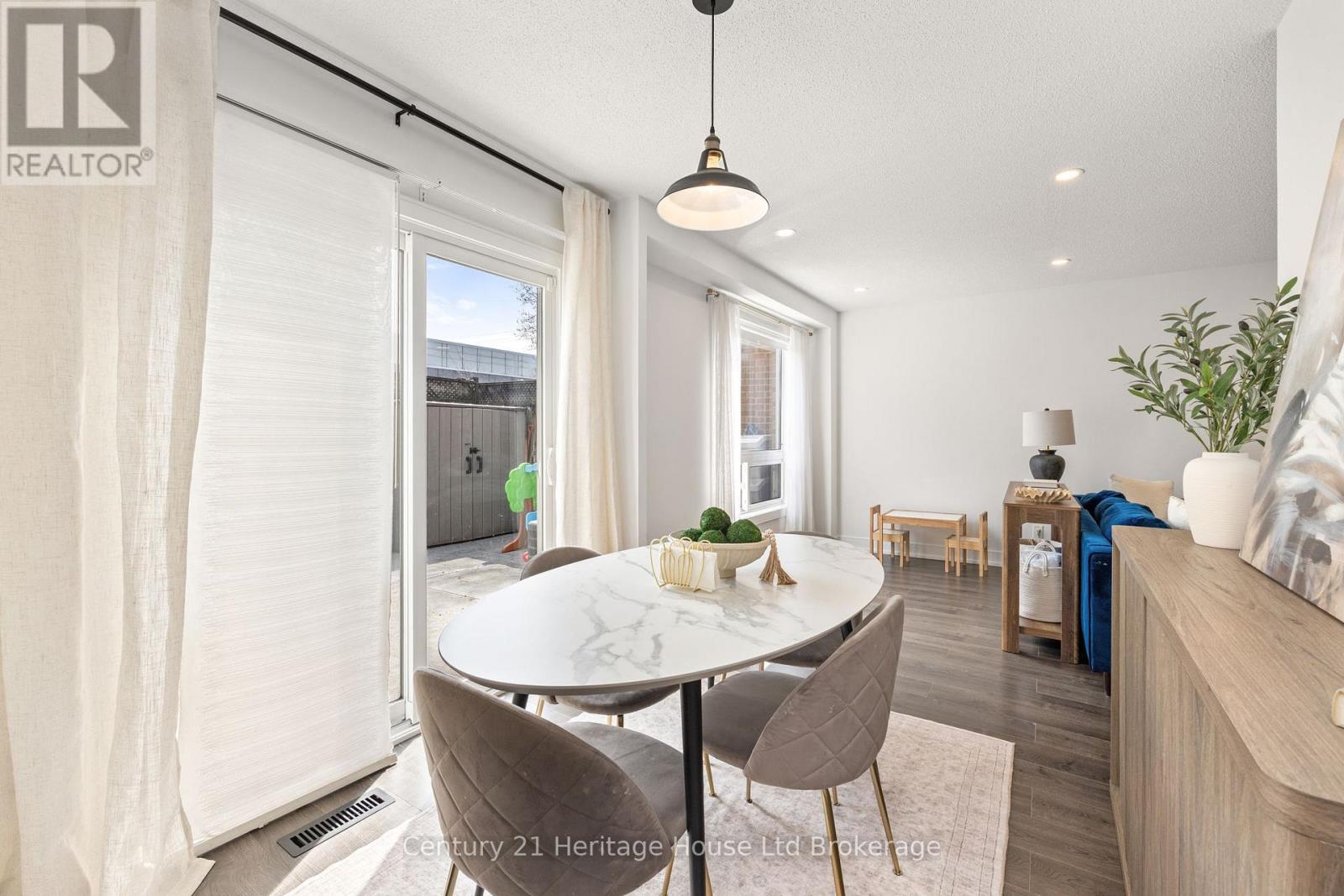 9 San Vito Way, Toronto, Ontario  M3L 2G7 - Photo 7 - W13025582