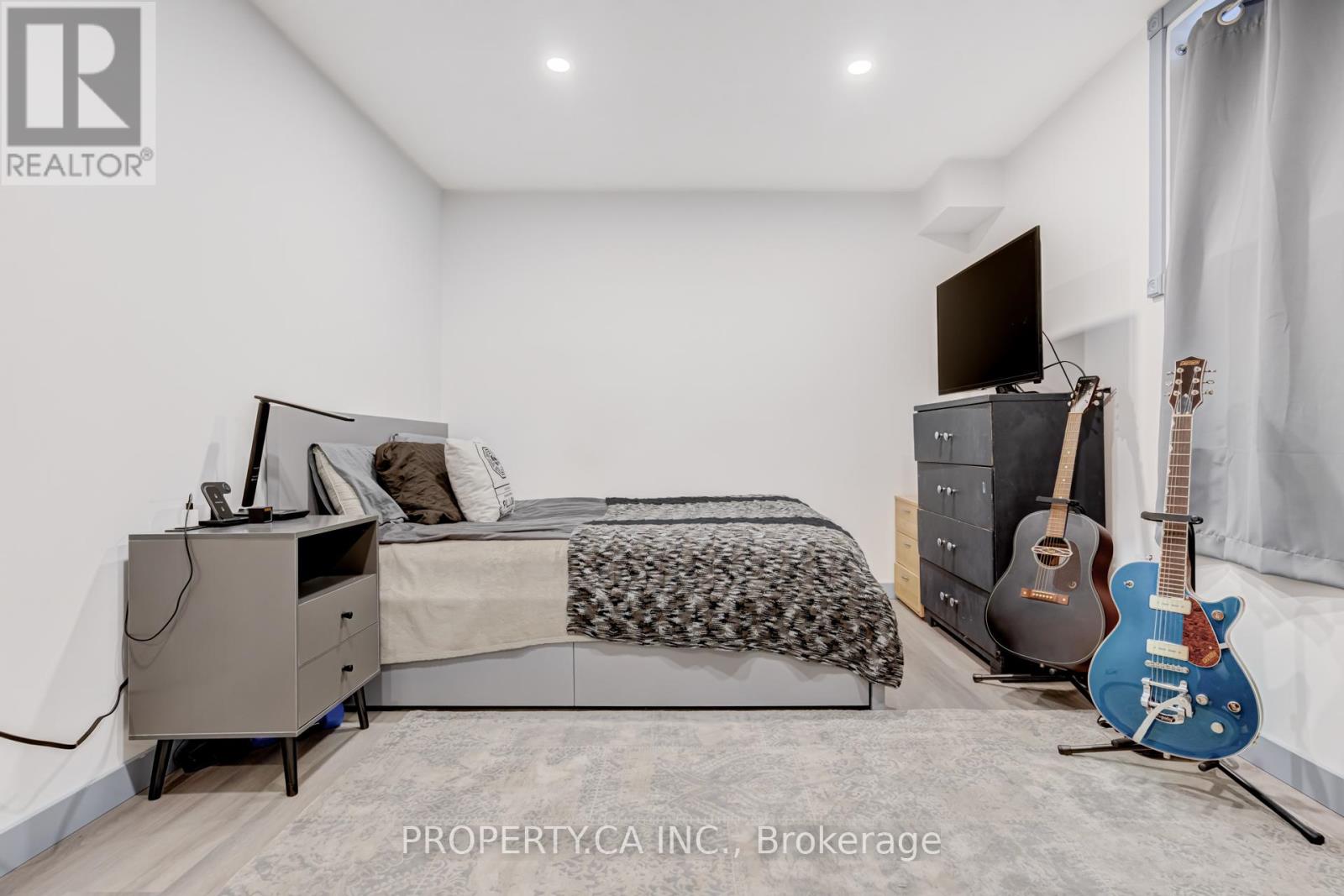 6 Hendley Drive, Ajax, Ontario  L1T 2C6 - Photo 22 - E13024088