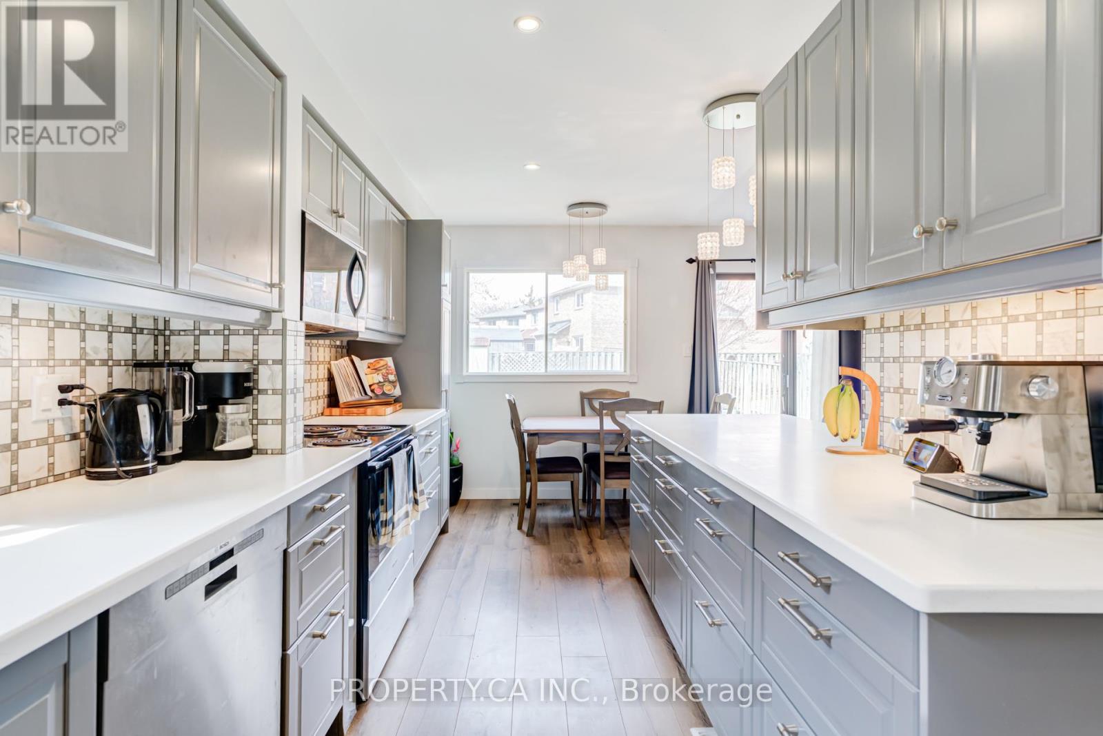 6 Hendley Drive, Ajax, Ontario  L1T 2C6 - Photo 7 - E13024088