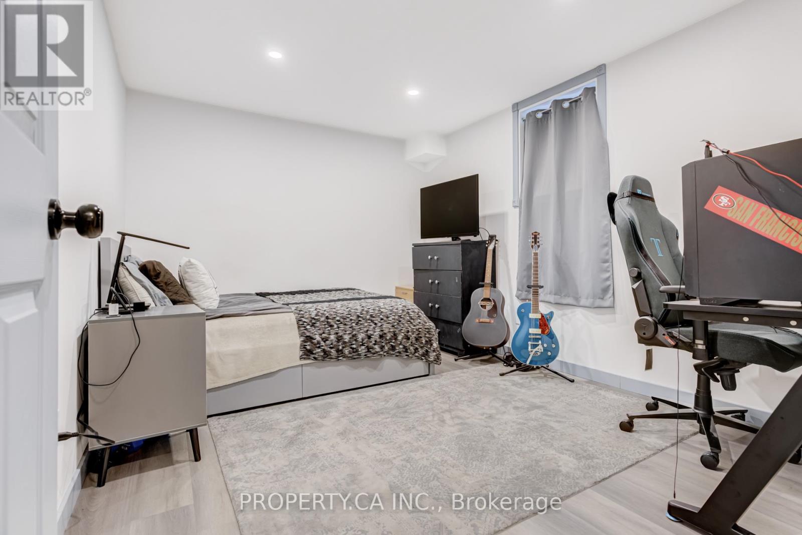 6 Hendley Drive, Ajax, Ontario  L1T 2C6 - Photo 21 - E13024088