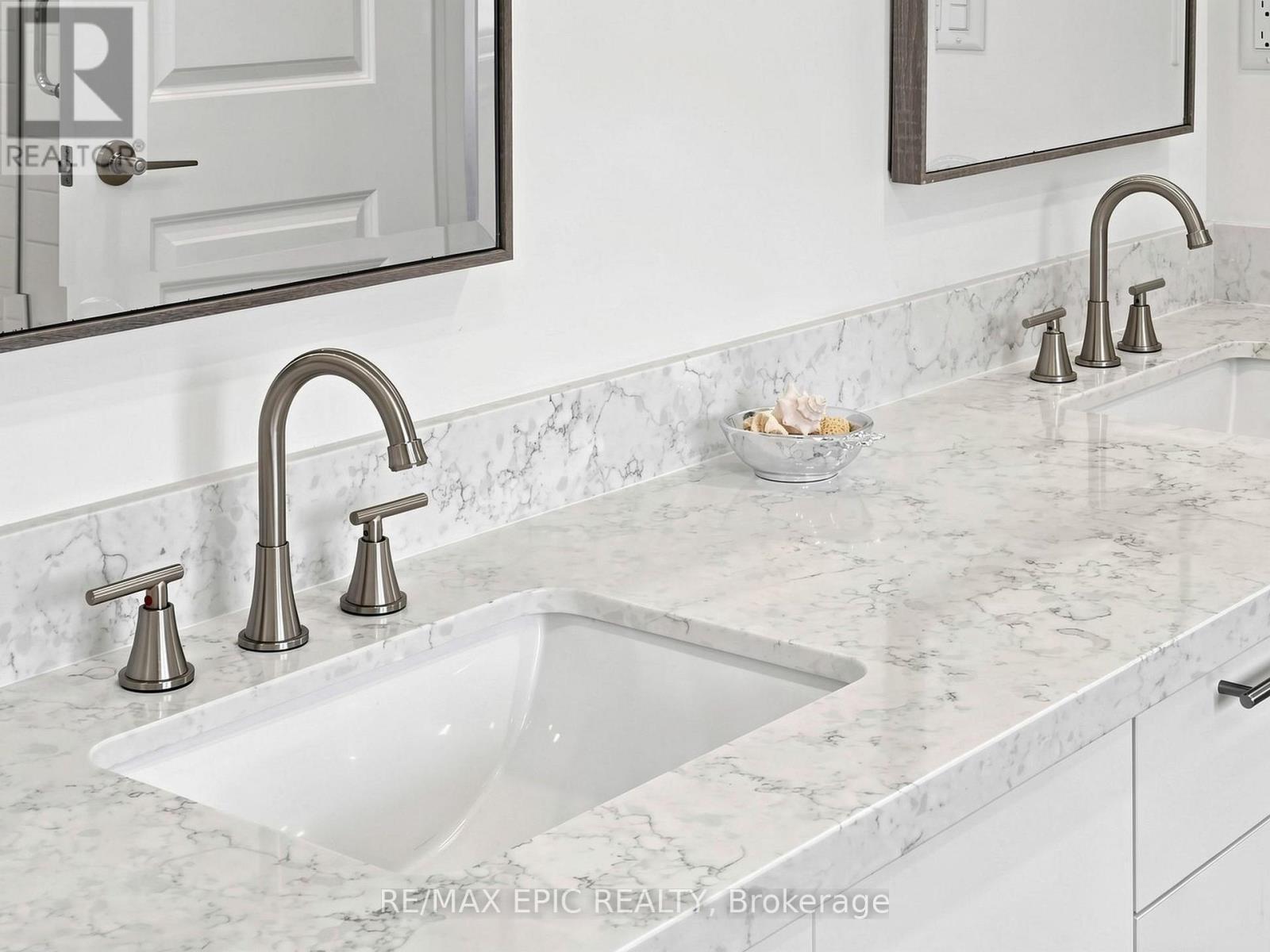 122 Scarlet Way, Bradford West Gwillimbury, Ontario  L3Z 4J2 - Photo 38 - N13023774