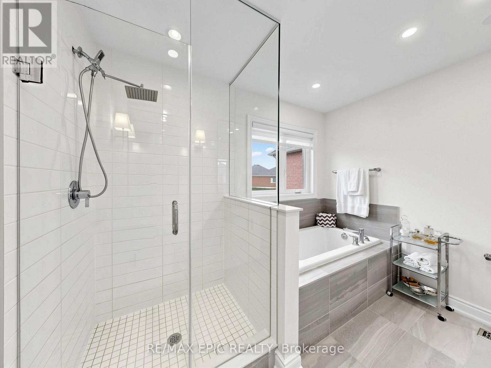 122 Scarlet Way, Bradford West Gwillimbury, Ontario  L3Z 4J2 - Photo 37 - N13023774