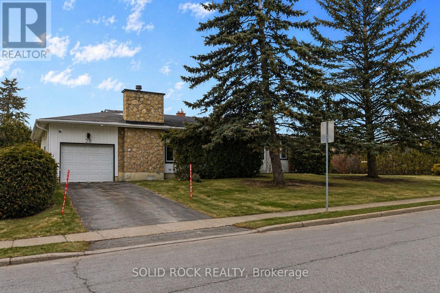 28 Carbrooke Street, Ottawa, Ontario  K2L 1B3 - Photo 2 - X12906854