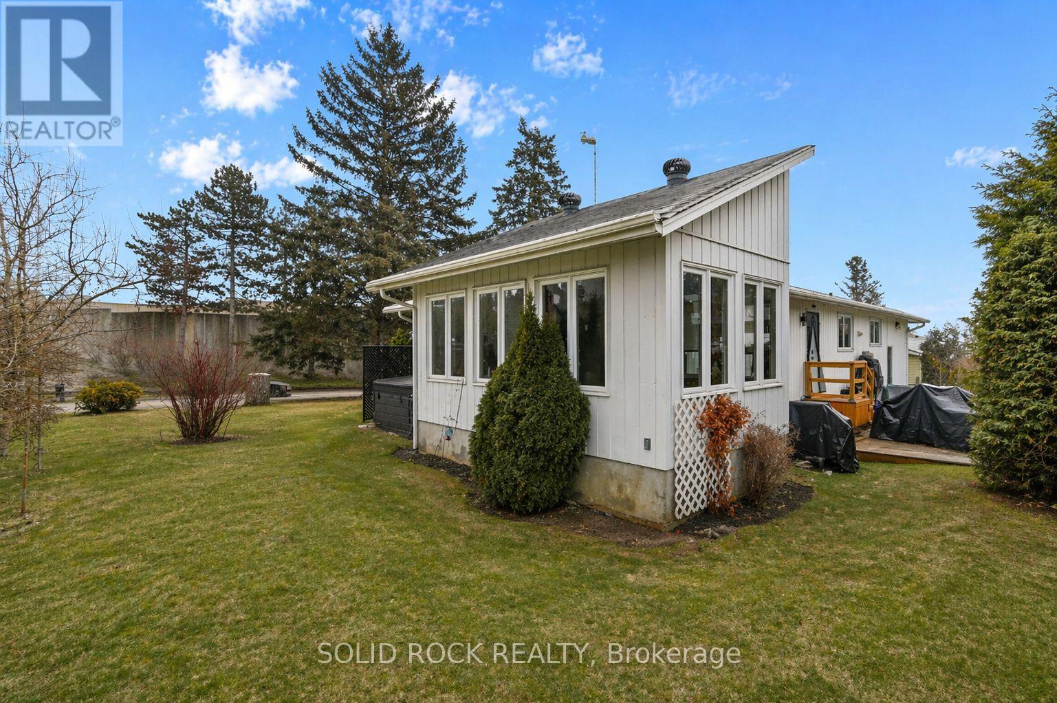 28 Carbrooke Street, Ottawa, Ontario  K2L 1B3 - Photo 33 - X12906854