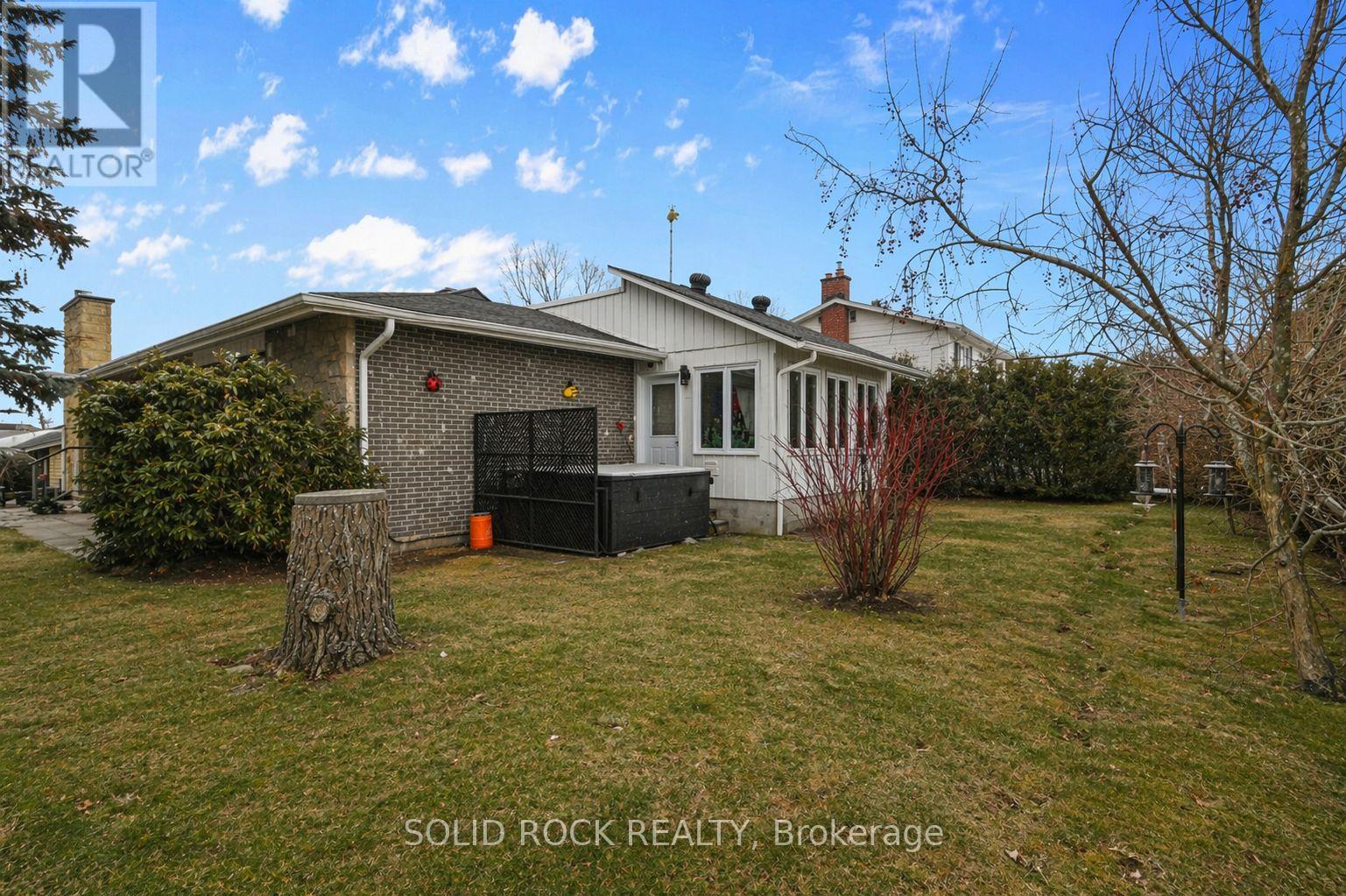 28 Carbrooke Street, Ottawa, Ontario  K2L 1B3 - Photo 32 - X12906854