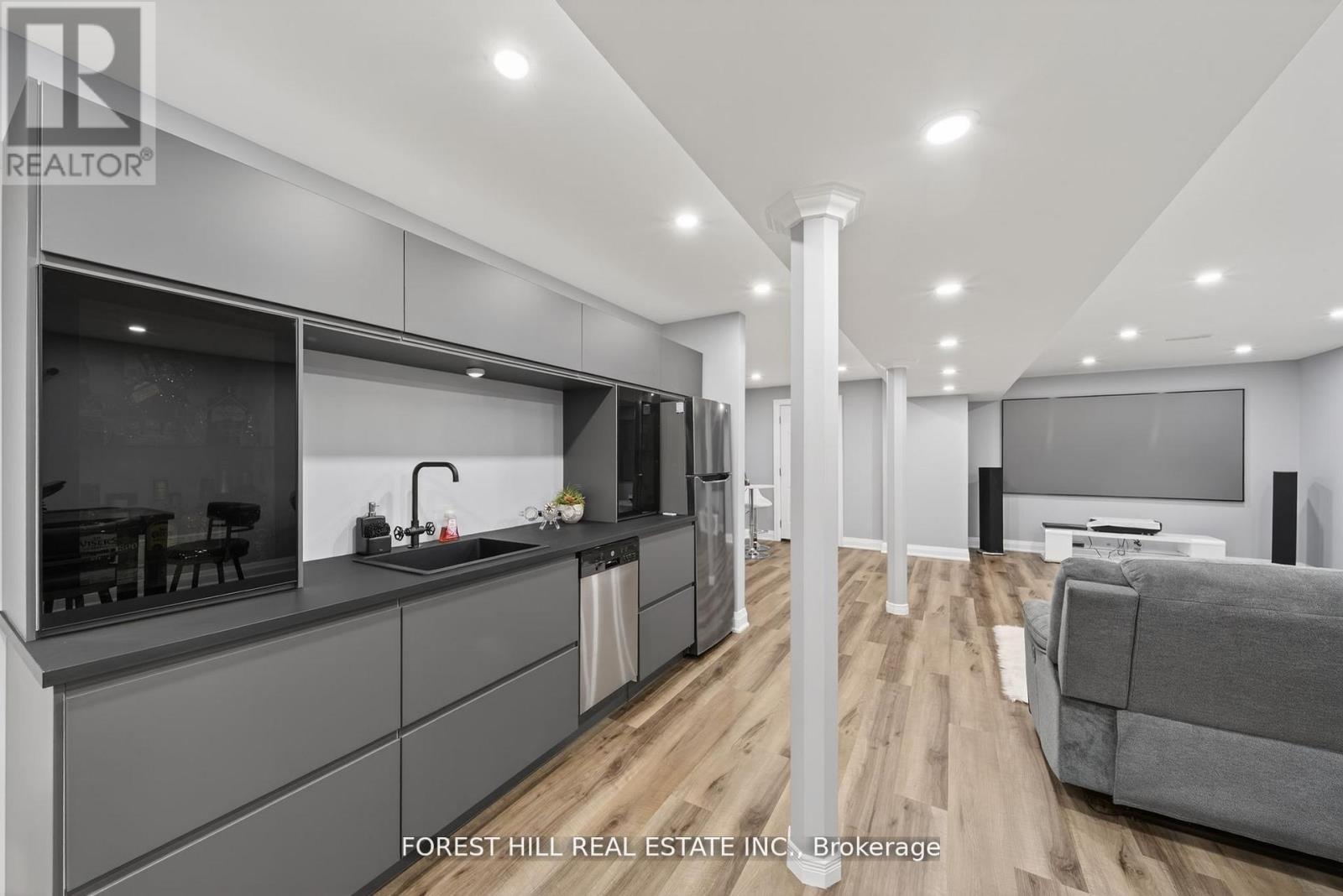 37 Rugman Crescent, Springwater, Ontario  L9X 2A2 - Photo 28 - S12975464