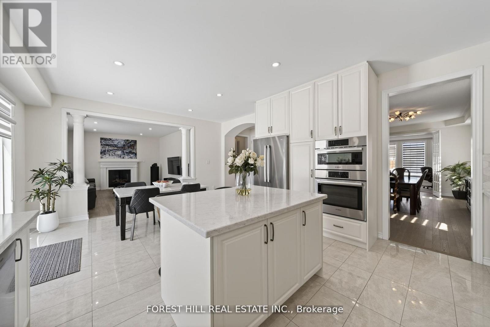 37 Rugman Crescent, Springwater, Ontario  L9X 2A2 - Photo 12 - S12975464