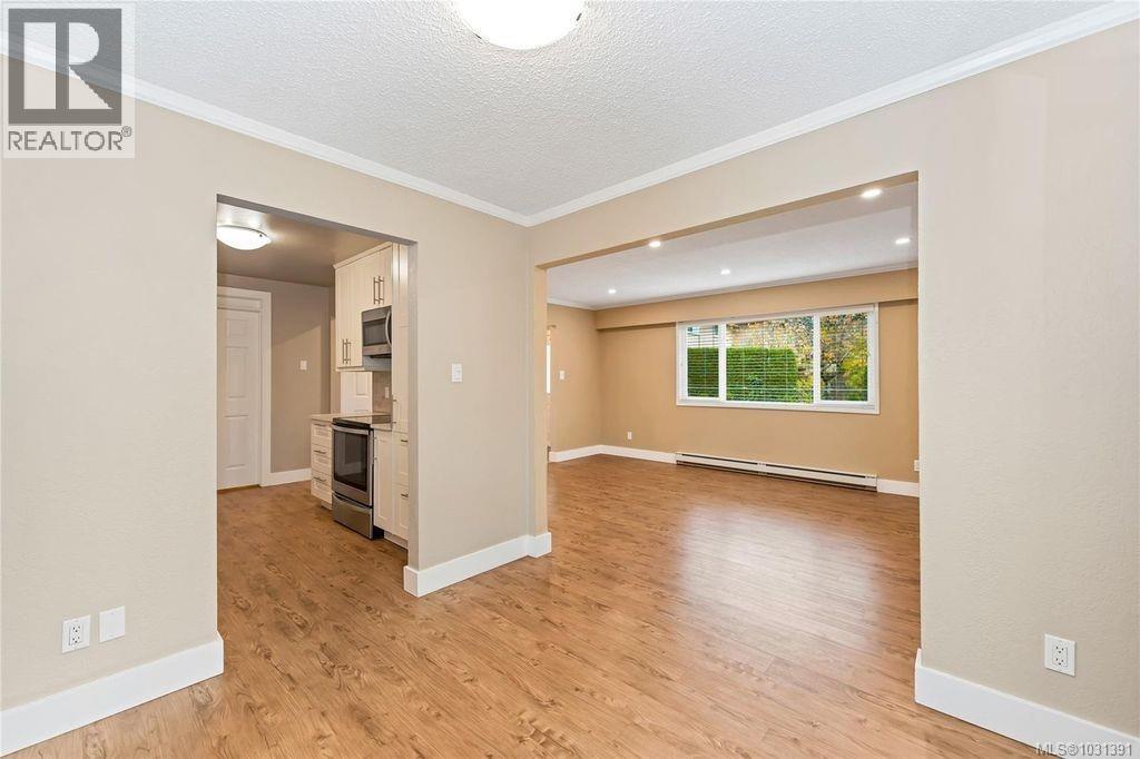 4 1945 Lisnoe Ave, Central Saanich, British Columbia  V8M 1T2 - Photo 4 - 1031391
