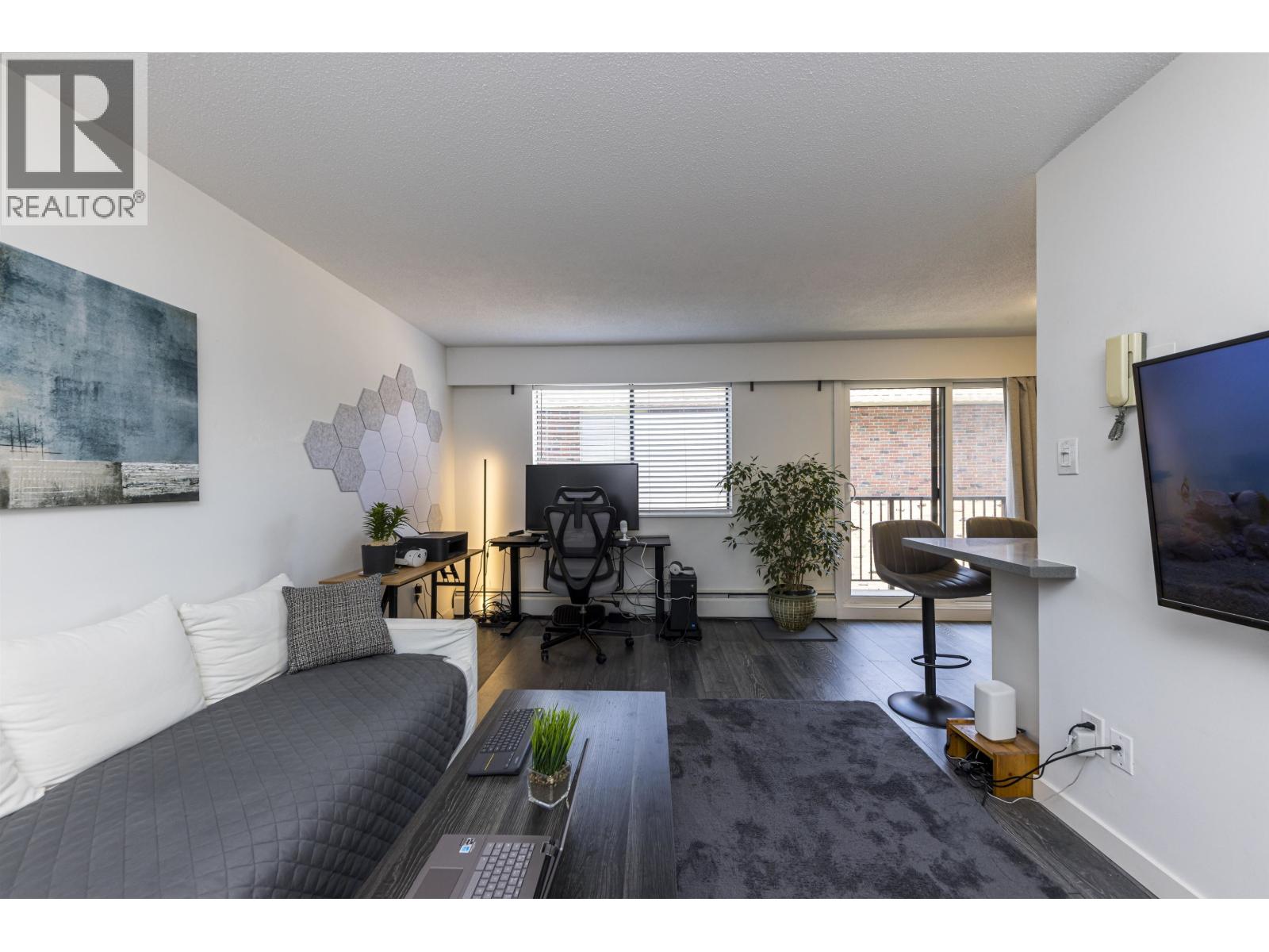 208 160 E 19th Street, North Vancouver, British Columbia  V7L 2Y8 - Photo 17 - R3113929