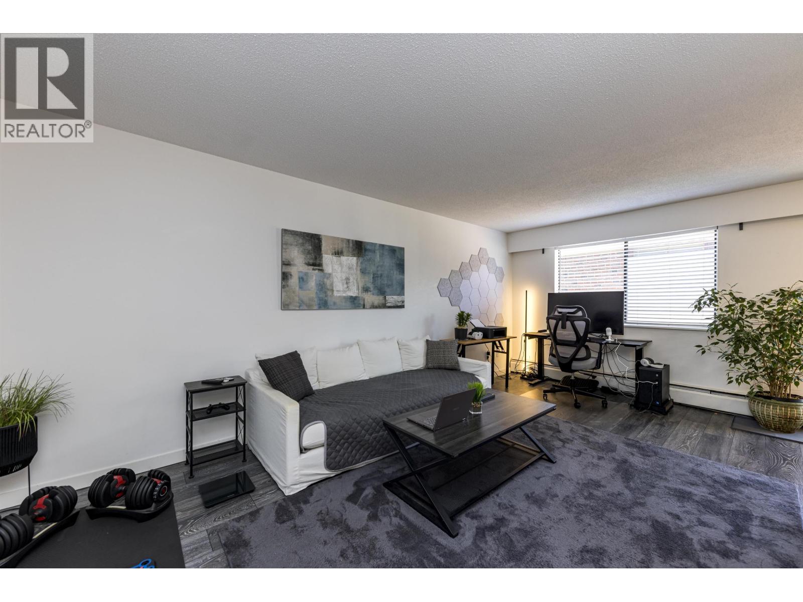 208 160 E 19th Street, North Vancouver, British Columbia  V7L 2Y8 - Photo 8 - R3113929