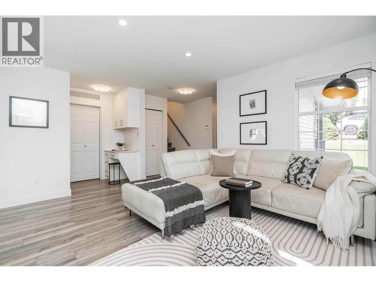 1120 Hachey Avenue, Coquitlam, British Columbia  V3K 2H4 - Photo 4 - R3113940