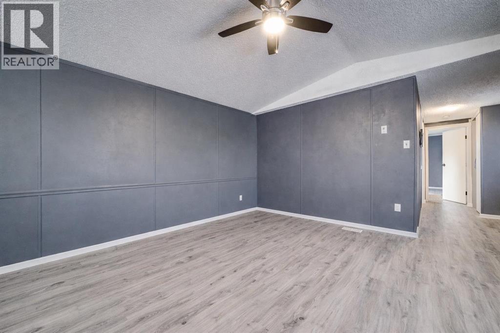 308 Station Boulevard, Coaldale, Alberta  T1M 1P6 - Photo 5 - A2272823