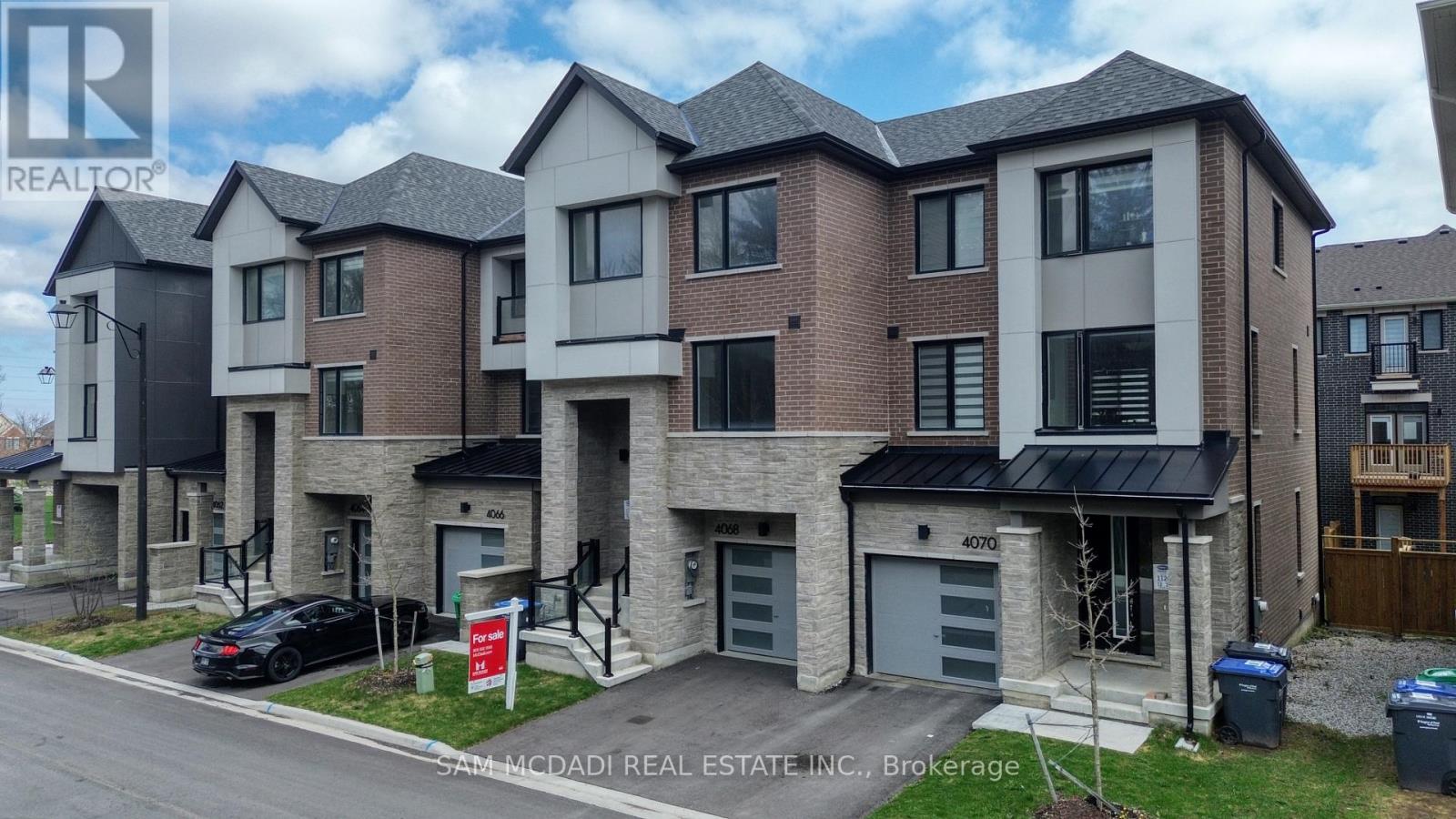 4068 Kadic Terrace, Mississauga, Ontario  L5M 2S8 - Photo 2 - W13014116