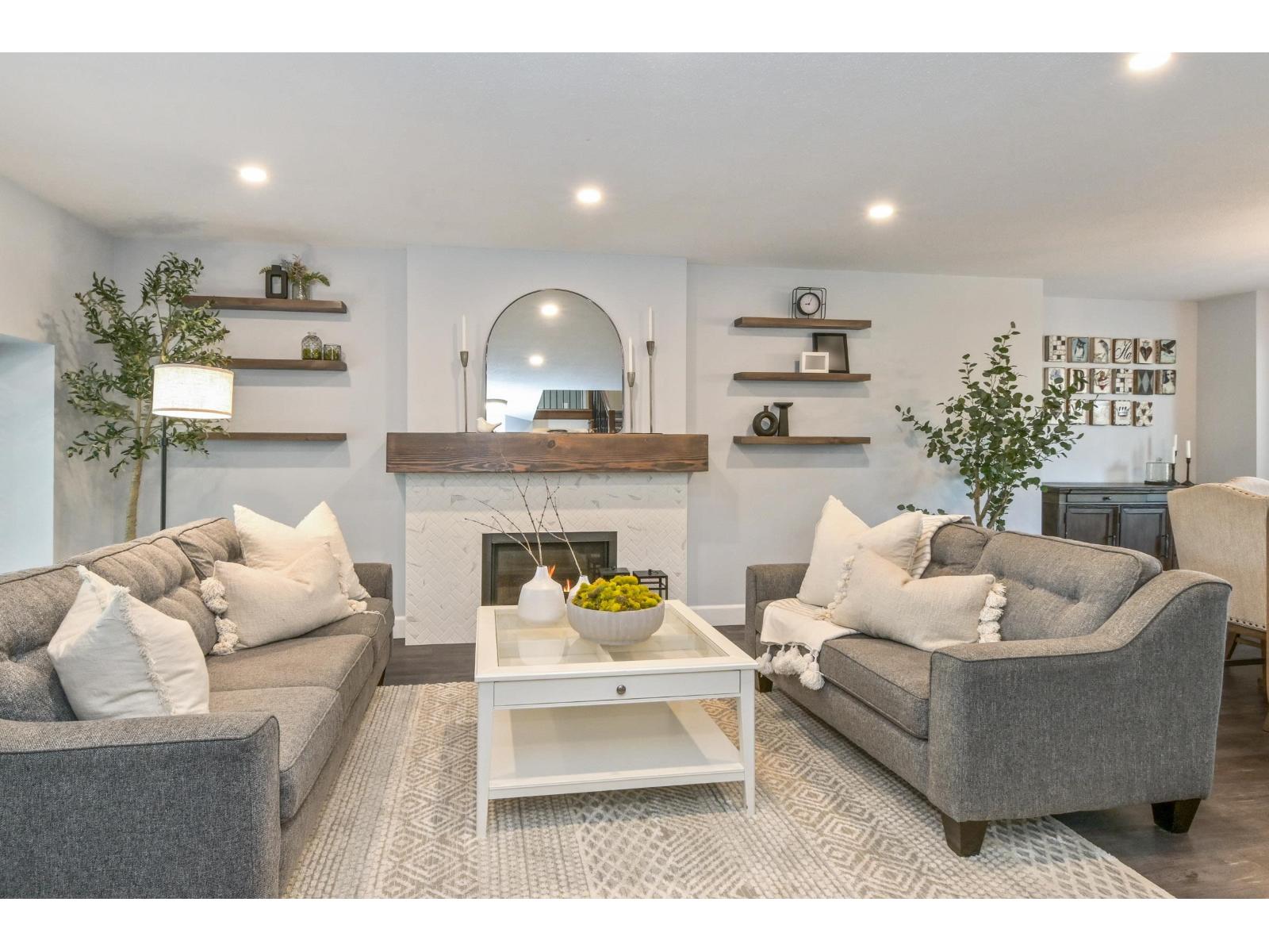 5865 169 Street, Surrey, British Columbia  V3S 7A1 - Photo 2 - R3112990