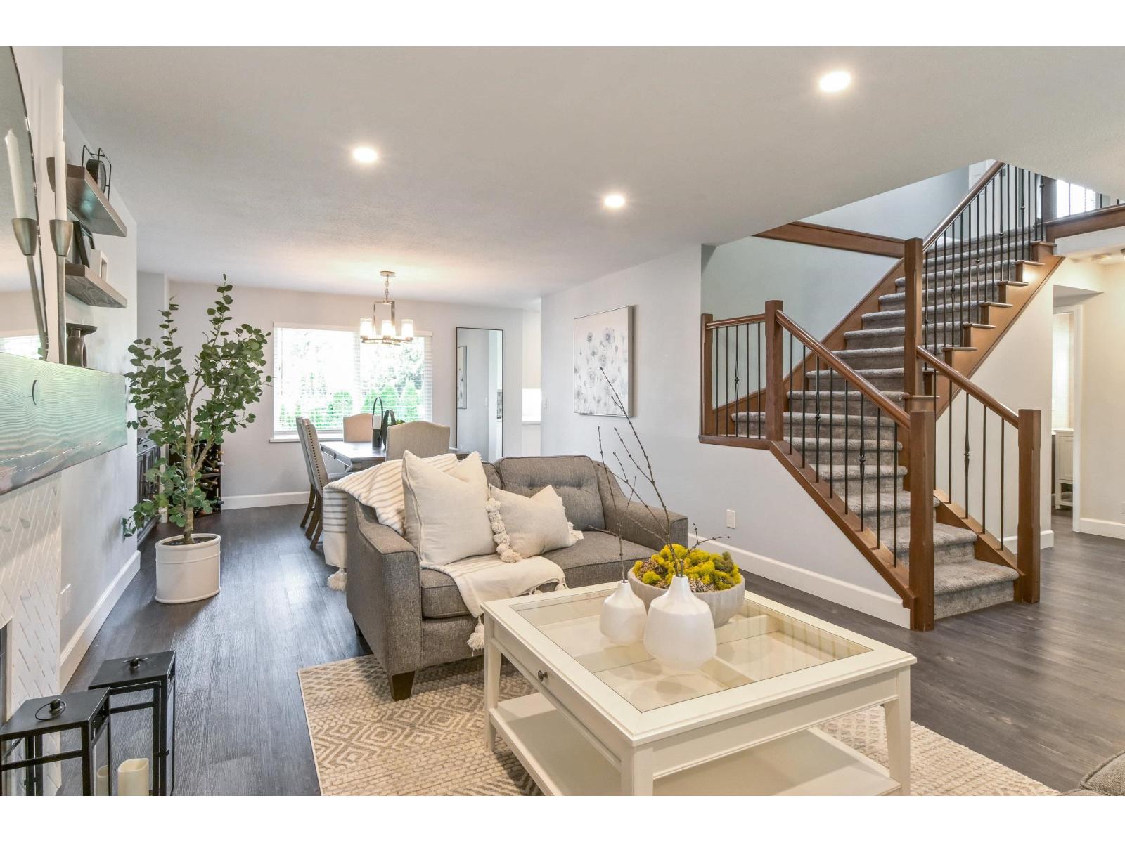 5865 169 Street, Surrey, British Columbia  V3S 7A1 - Photo 3 - R3112990