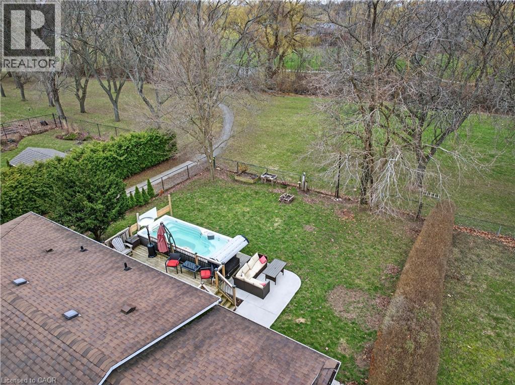 79 Prince Charles Drive, St. Catharines, Ontario  L2N 3Y8 - Photo 4 - 40822735