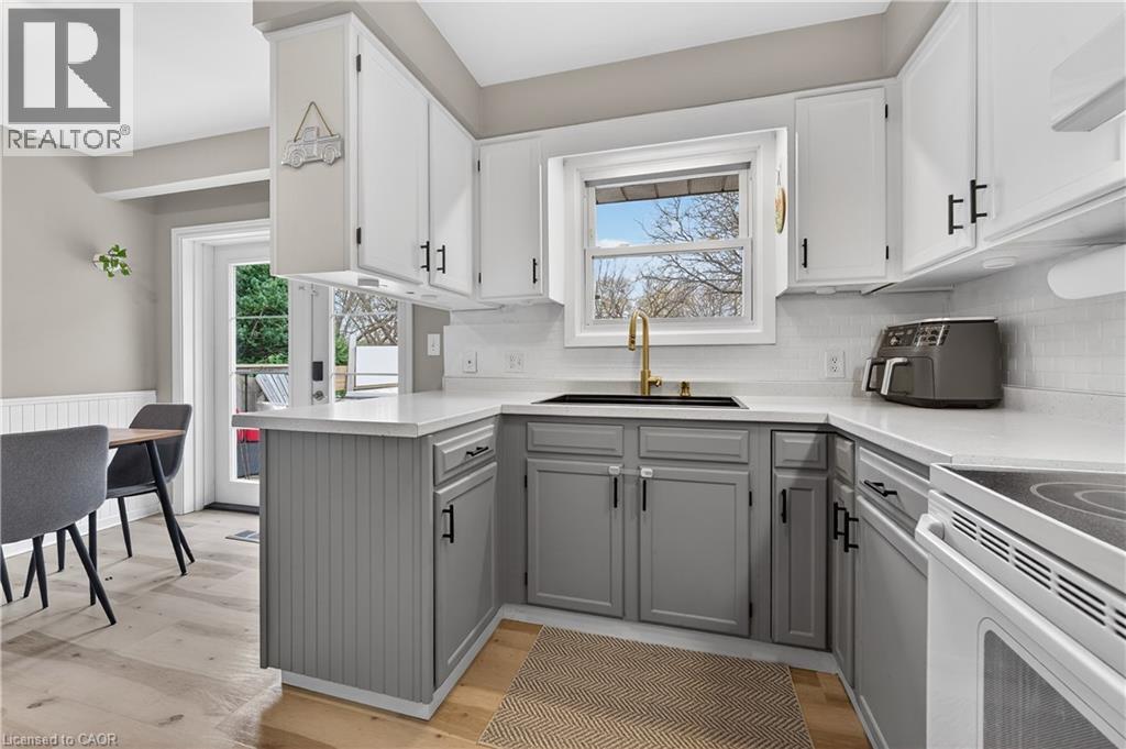 79 Prince Charles Drive, St. Catharines, Ontario  L2N 3Y8 - Photo 9 - 40822735