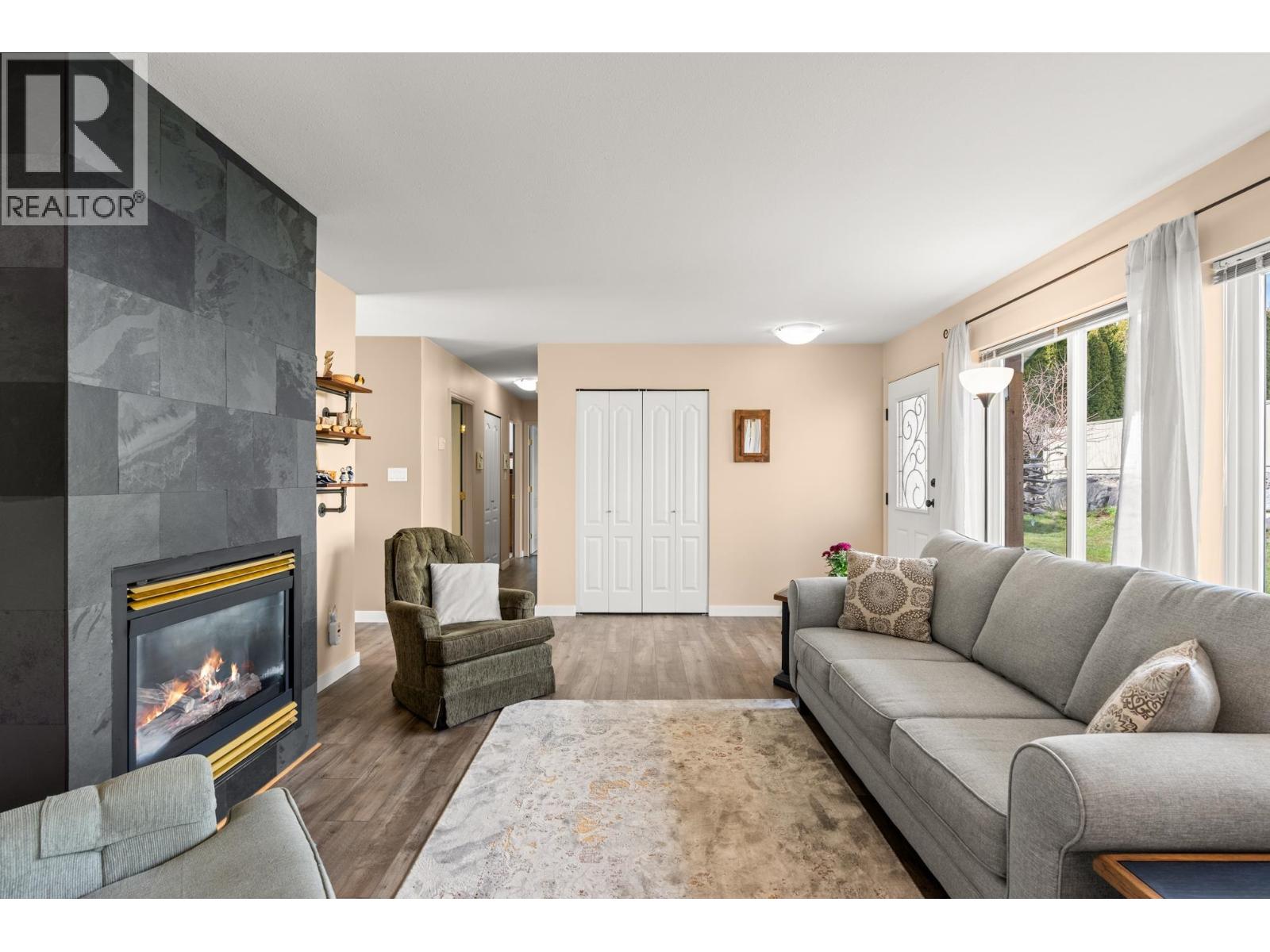 6365 Homestead Avenue, Sechelt, British Columbia  V7Z 0M7 - Photo 10 - R3113936