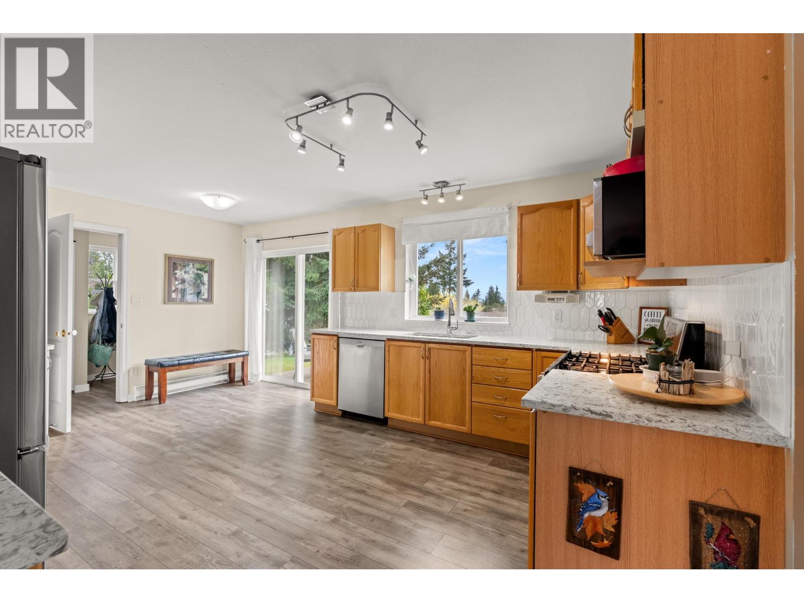 6365 Homestead Avenue, Sechelt, British Columbia  V7Z 0M7 - Photo 21 - R3113936