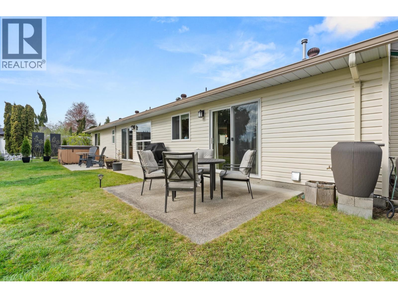 6365 Homestead Avenue, Sechelt, British Columbia  V7Z 0M7 - Photo 36 - R3113936