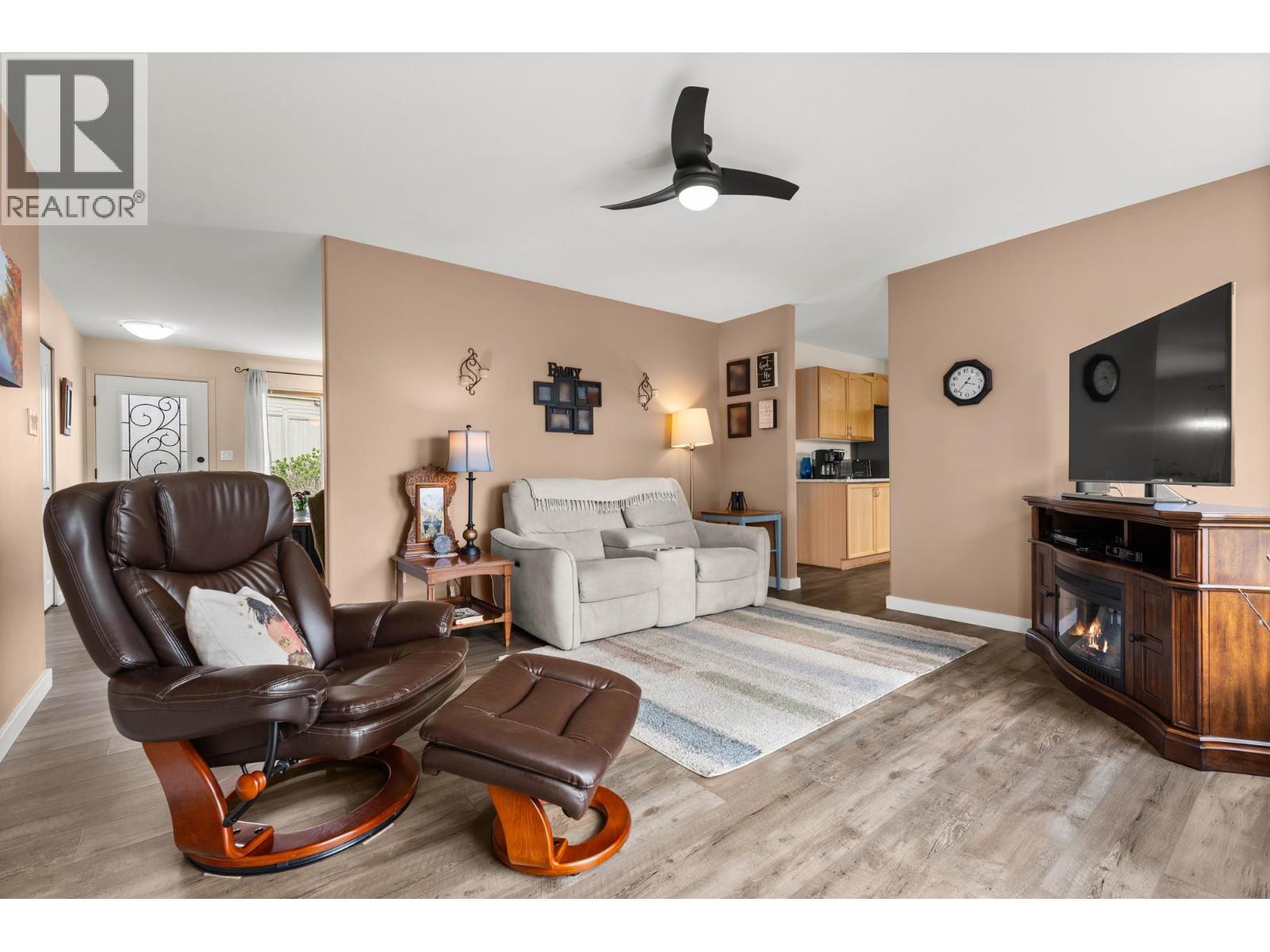 6365 Homestead Avenue, Sechelt, British Columbia  V7Z 0M7 - Photo 6 - R3113936