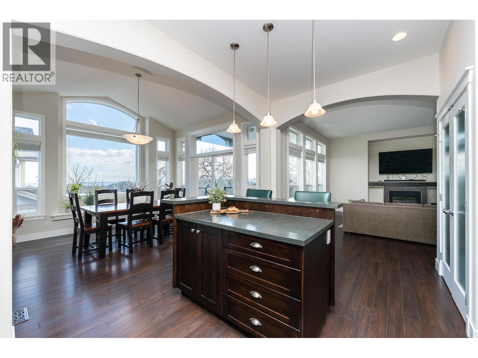 3416 Galloway Avenue, Coquitlam, British Columbia  V3E 0B8 - Photo 3 - R3113941