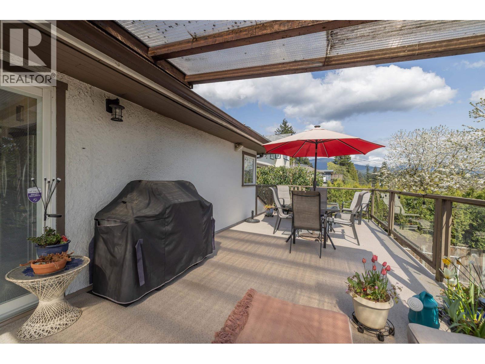 1119 Cloverley Street, North Vancouver, British Columbia  V7L 1N7 - Photo 13 - R3113955