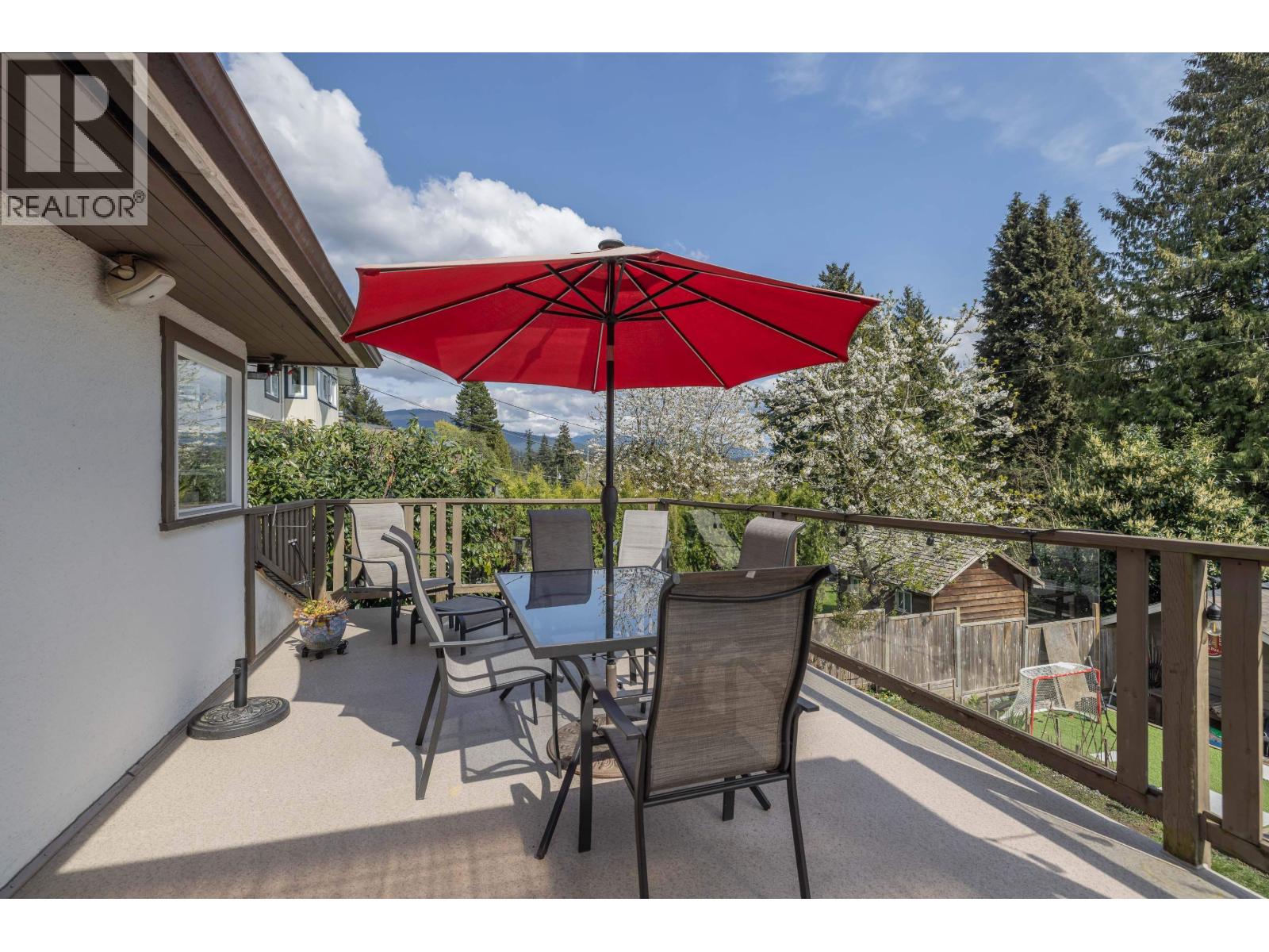 1119 Cloverley Street, North Vancouver, British Columbia  V7L 1N7 - Photo 14 - R3113955