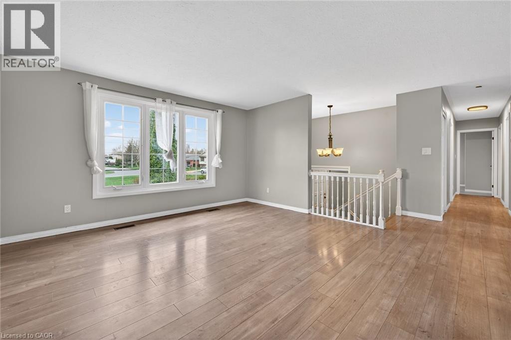 31 Killins Street, Smithville, Ontario  L0R 2A0 - Photo 9 - 40822237