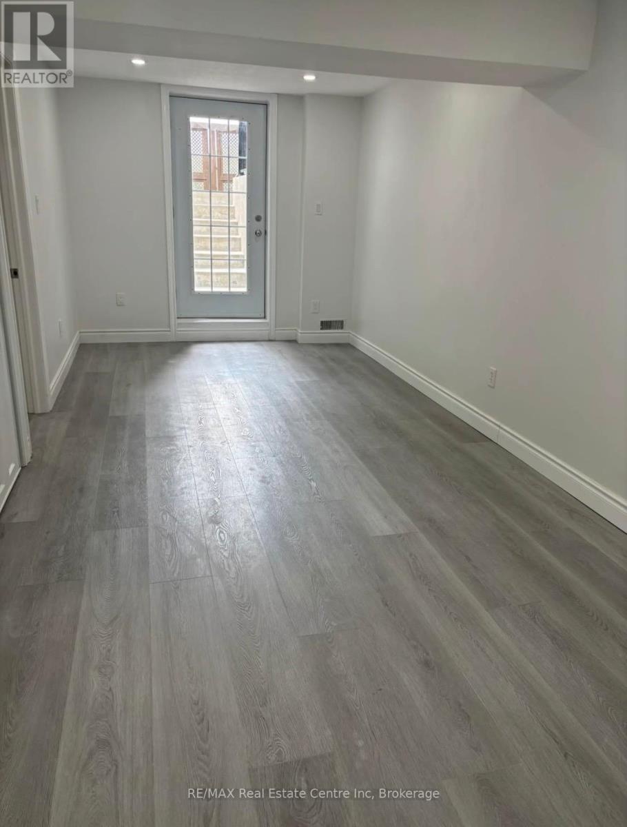 36-B Raspberry Lane, Guelph, Ontario  N1E 7H5 - Photo 4 - X13025506