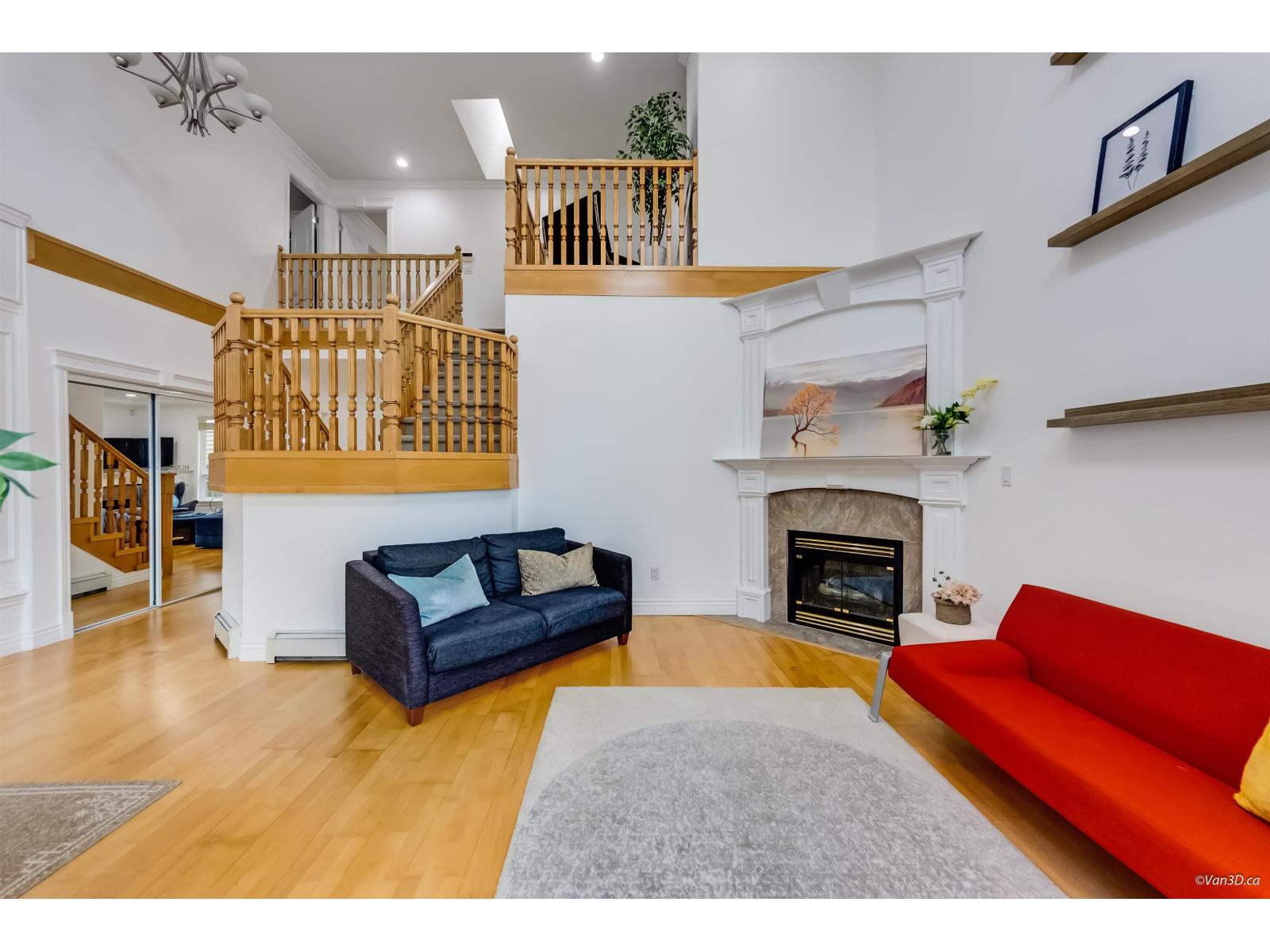 14906 23 Avenue, Surrey, British Columbia  V4A 9X2 - Photo 1 - R3112845