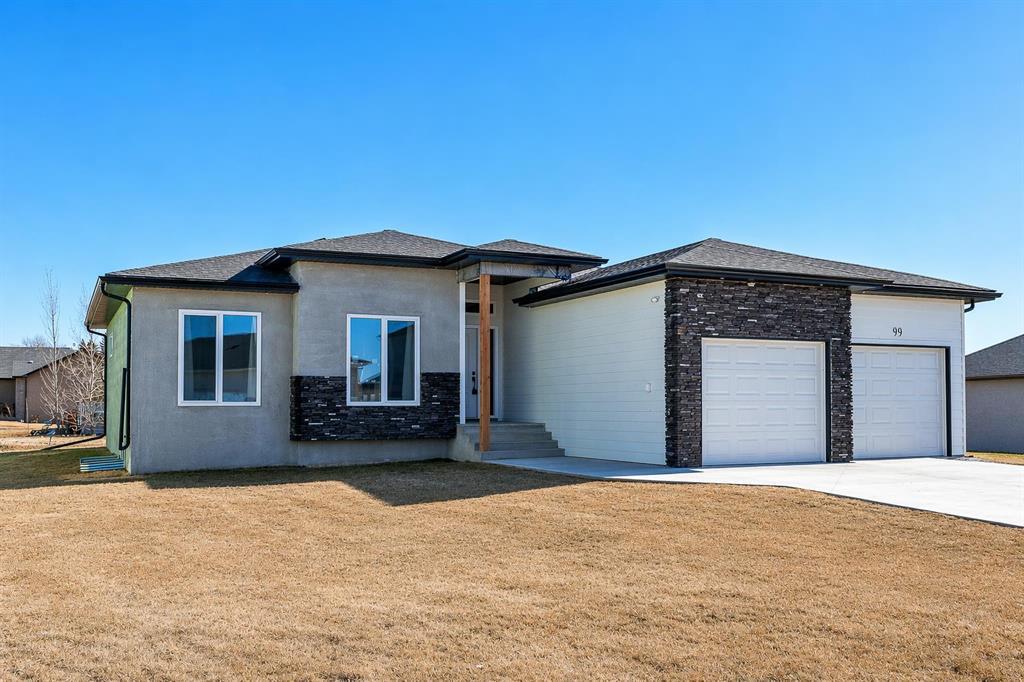 99 Champagne Street, Ste Anne, Manitoba  R5H 0C2 - Photo 0 - 202601149