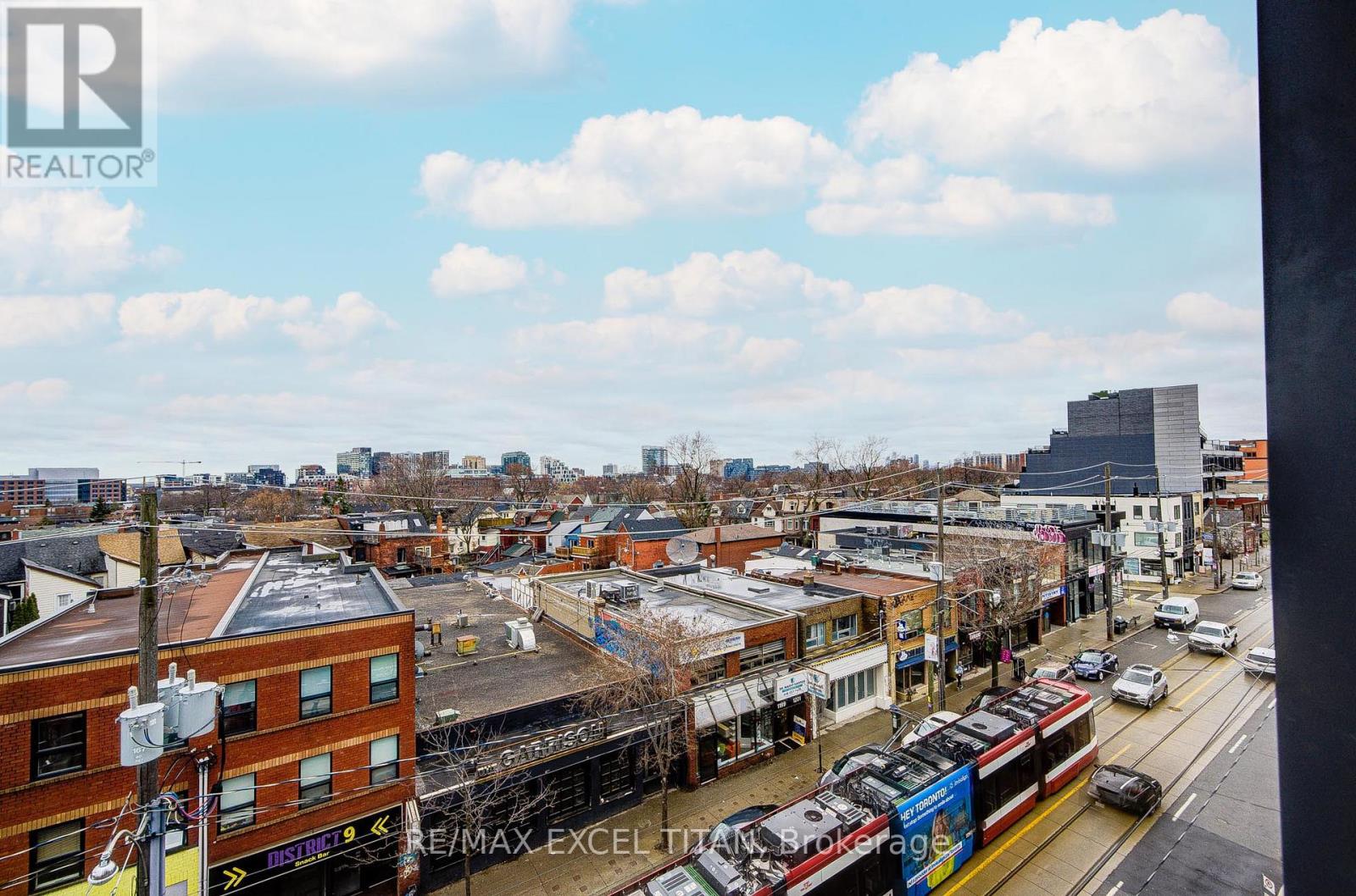 Parking - 5 Lakeview Avenue, Toronto, Ontario  M6J 0H3 - Photo 6 - C13025524