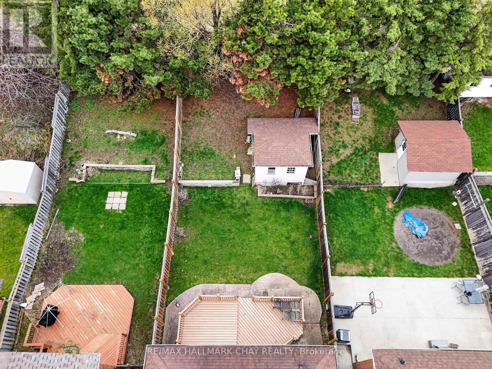 72 Ravenscliffe Court, Brampton, Ontario  L6X 4N9 - Photo 33 - W12886684