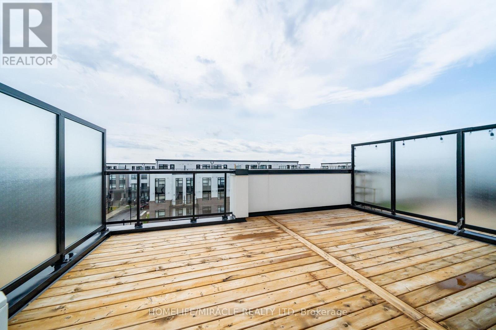 #104 - 1593 Rose Way, Milton, Ontario  L9E 0J2 - Photo 17 - W12968204