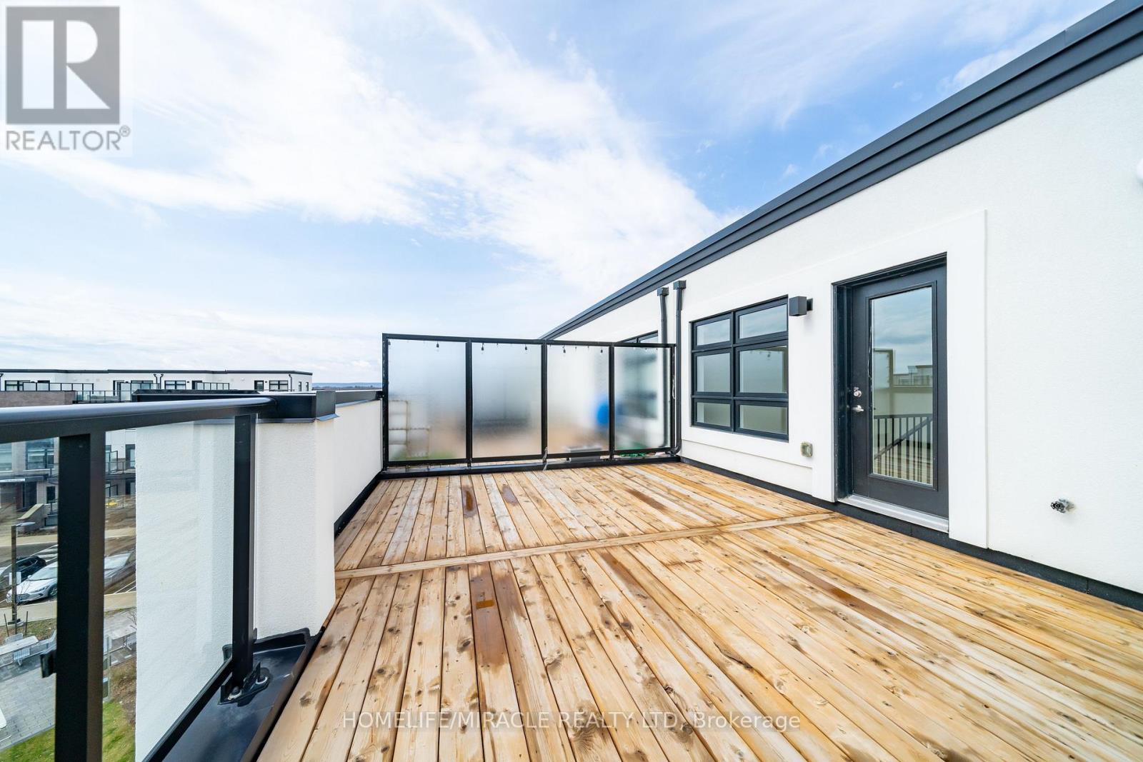 #104 - 1593 Rose Way, Milton, Ontario  L9E 0J2 - Photo 16 - W12968204