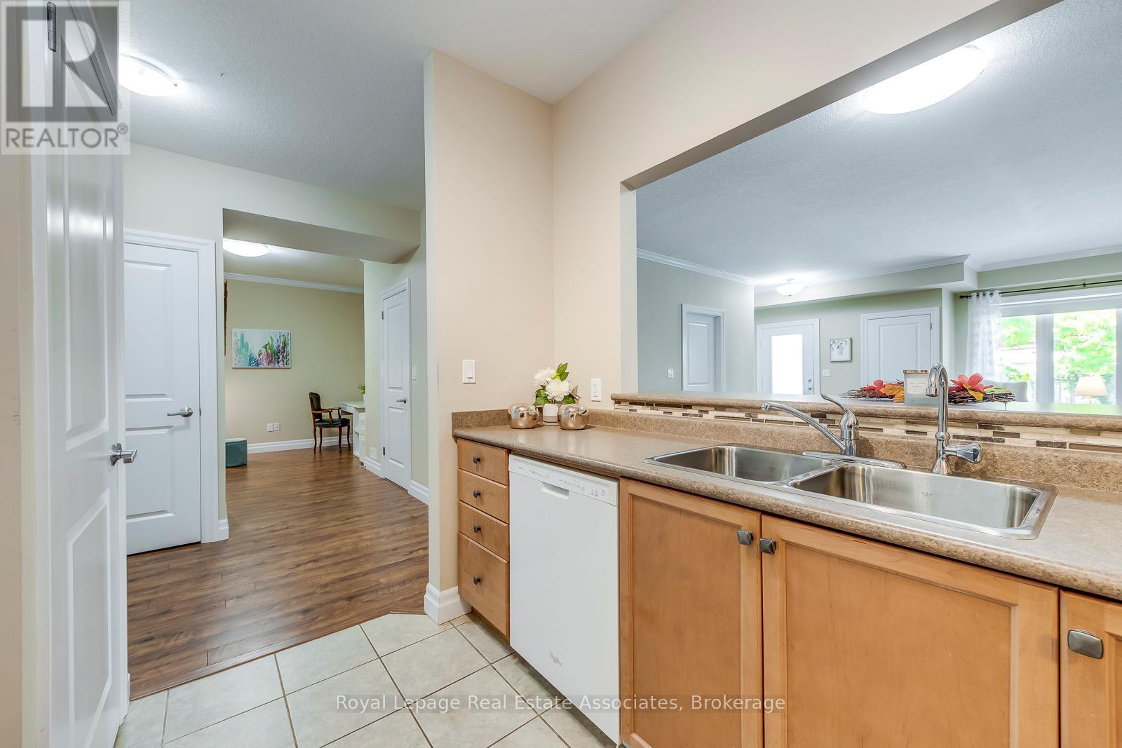 221 - 760 Woodhill Drive, Centre Wellington, Ontario  N1M 3W5 - Photo 9 - X12759276