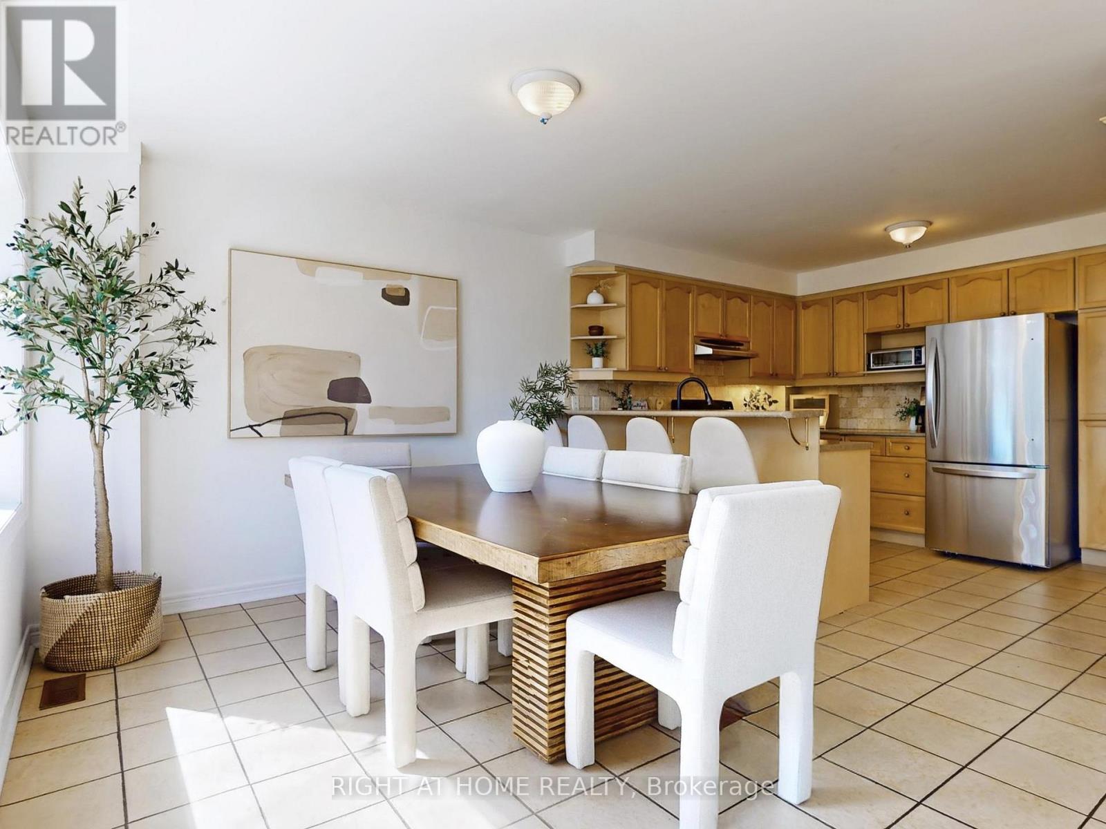 1021 Craven Road, Toronto, Ontario  M4J 4V7 - Photo 12 - E13025460