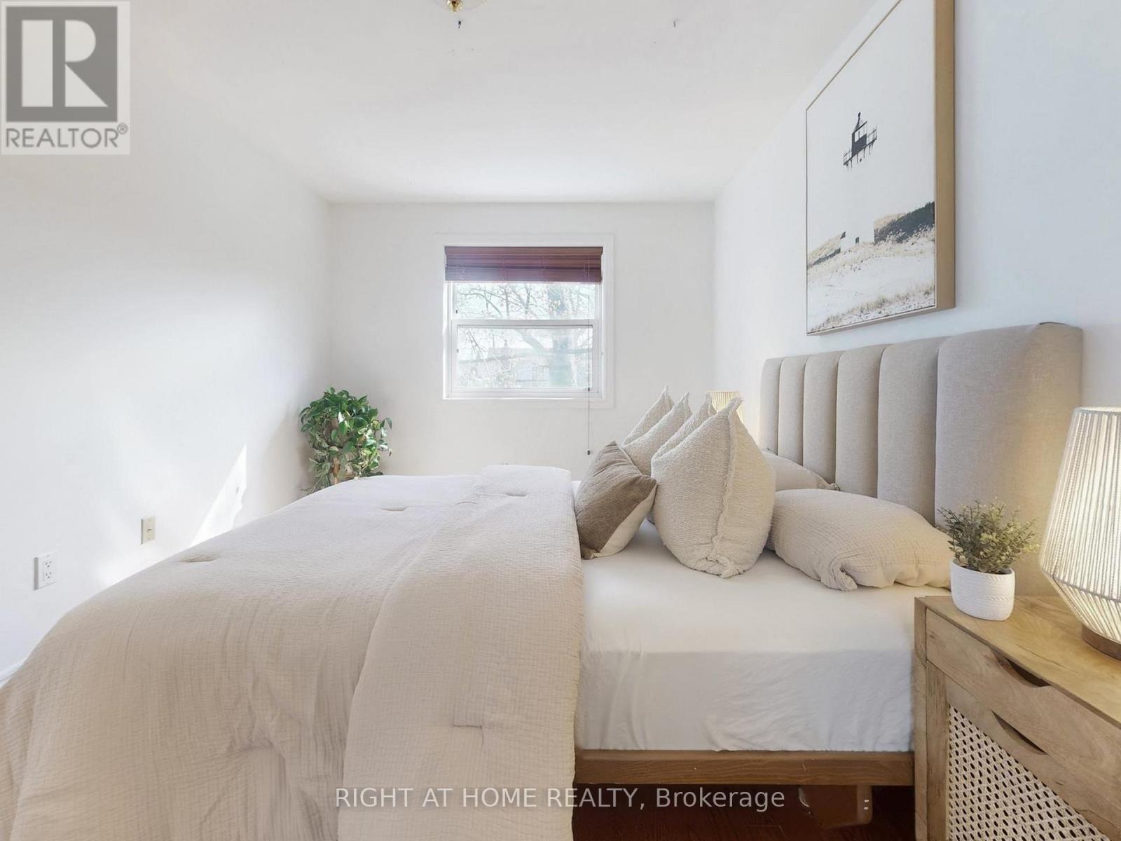 1021 Craven Road, Toronto, Ontario  M4J 4V7 - Photo 25 - E13025460