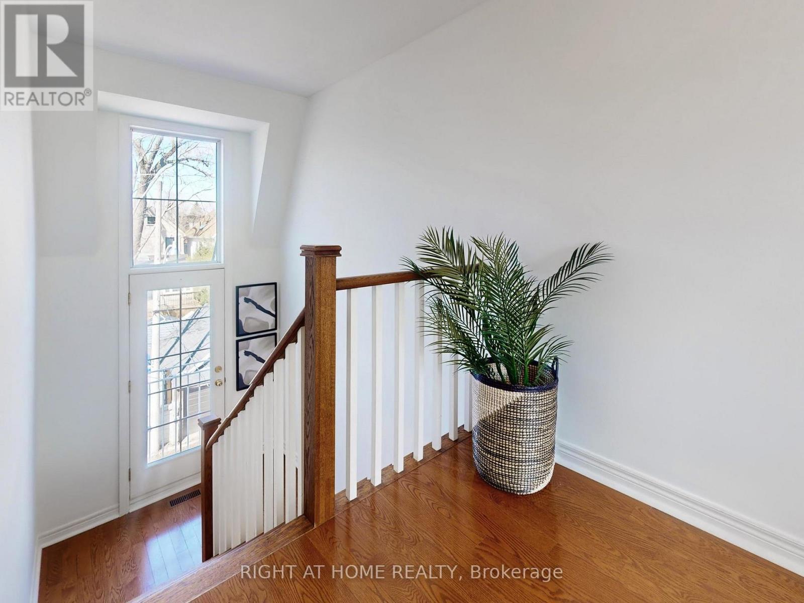 1021 Craven Road, Toronto, Ontario  M4J 4V7 - Photo 32 - E13025460