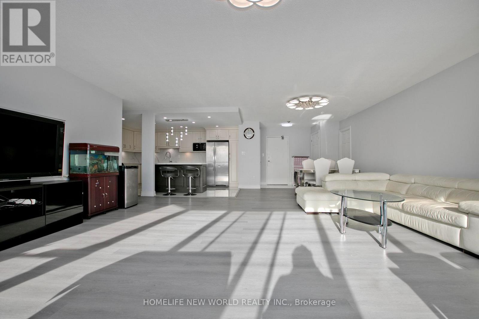 2117 - 75 Bamburgh Circle, Toronto, Ontario  M1W 3W1 - Photo 4 - E13025466