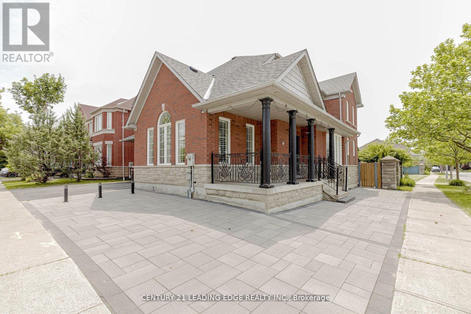 15 Alden Square, Ajax, Ontario  L1T 4Z2 - Photo 3 - E13025498